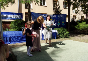 wręczanie dyplomów i nagród