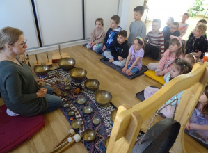 Juniorzy i „Grające misy”