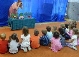 Bajka sensoryczna pt.: "Trzy świnki"