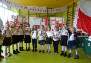 Wspólne zdjęcie dzieci.