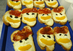 Kanapki mikołajowe.