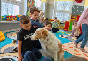 Chłopiec z pieskiem.