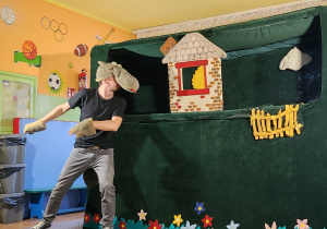 Przedstawienie pt."Trzy świnki".