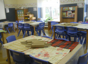 w roli artystów plastyków...