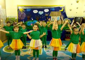 Żaczki podczas występów z okazji Dnia mamy i Taty