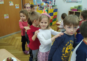 zabawy taneczne w grupie Smyki