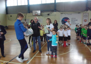 odbiór dylopmu i upominków