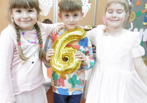 pamiątkowe zdjęcie urodzinowe - 6 latek