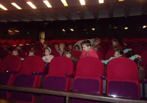Żaczki na widowni Teatru Wielkiego