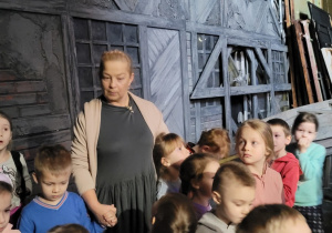 Żaczki za kulisami Teatru Wielkiego