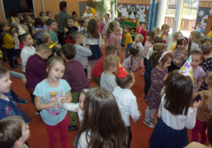 urodzinowe tańce i zabawy na sali gimnastycznej