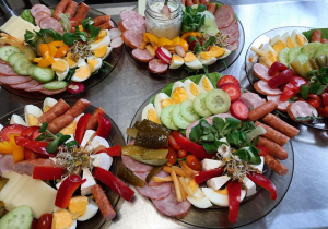 kolorowy mix śniadaniowy