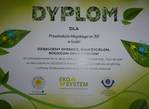 "Wrzuć tusz do paki, by dokarmiać zwierzaki"