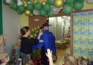 Nauczycielka w kapeluszu